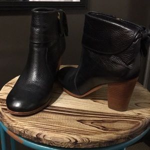 Kate Spade bow booties. Like new!!!